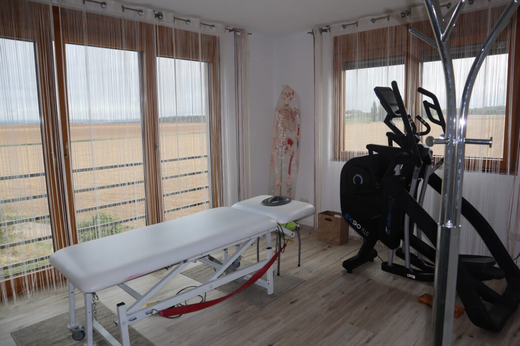 Hobby- / Schlafzimmer 2